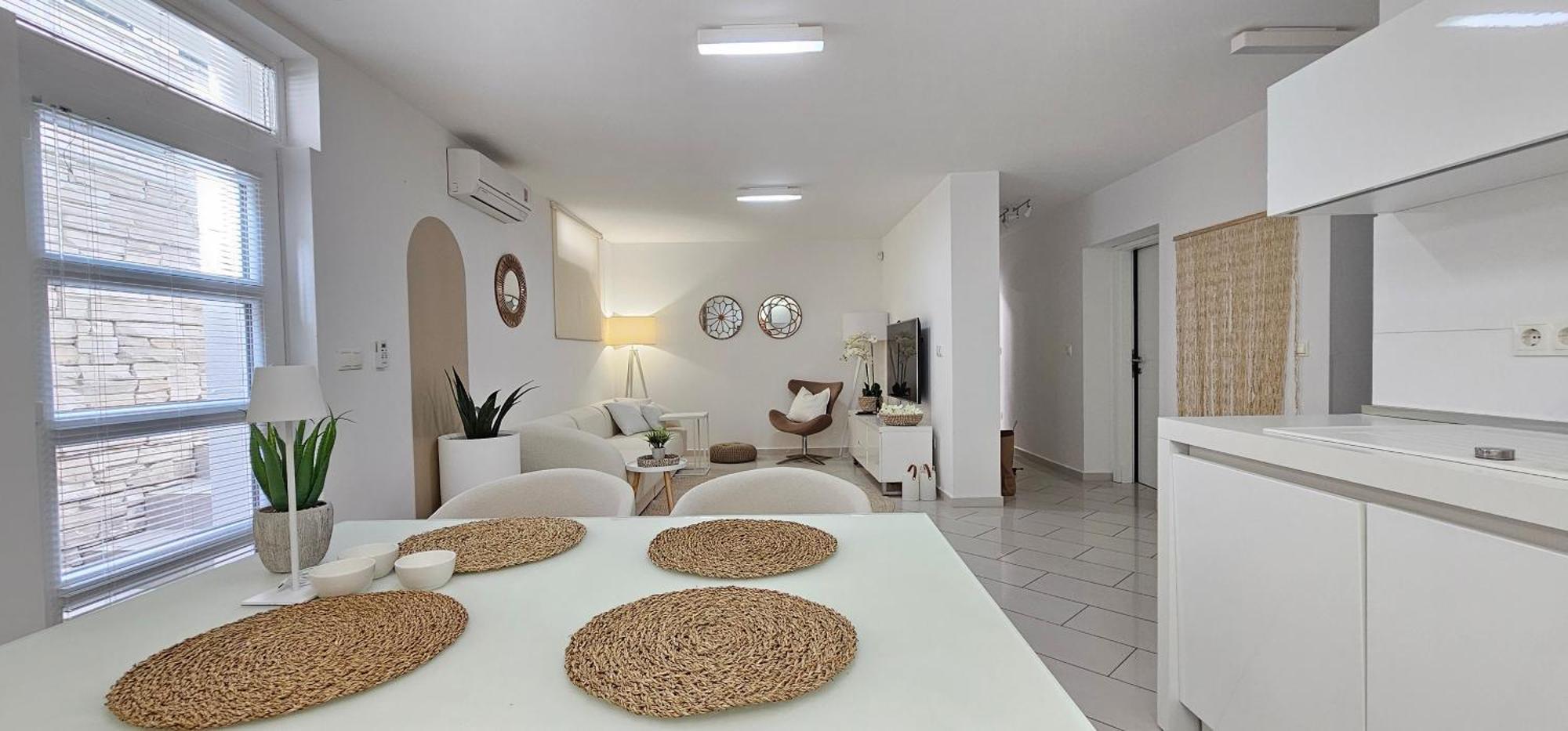 Seahouse By Jelena Apartment
