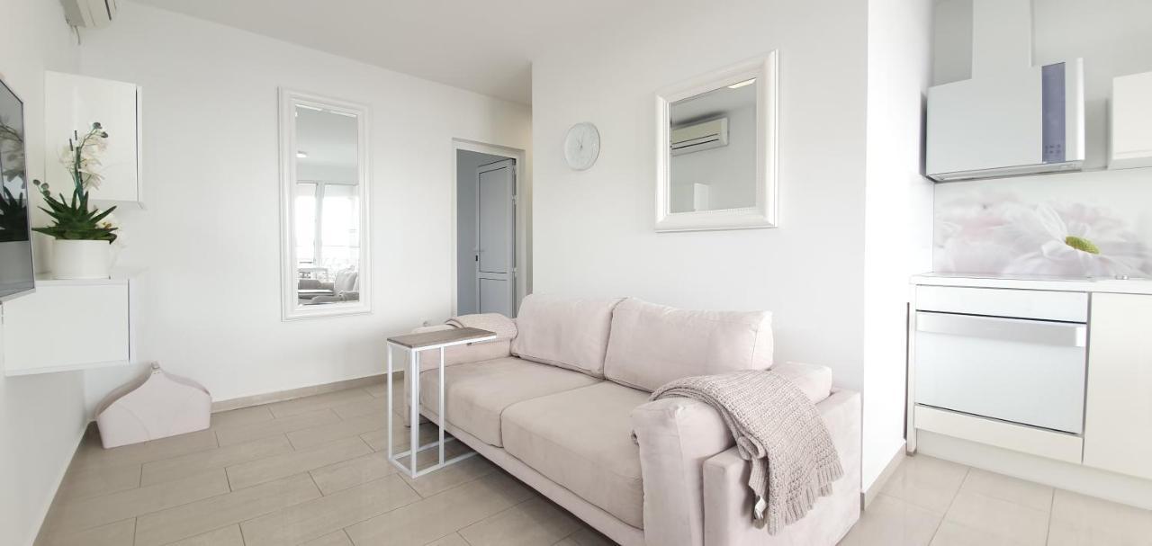 Seahouse By Jelena Apartment *