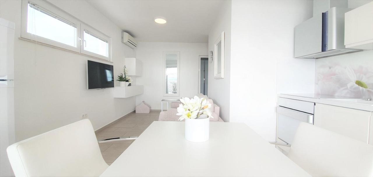 Apartment Seahouse By Jelena